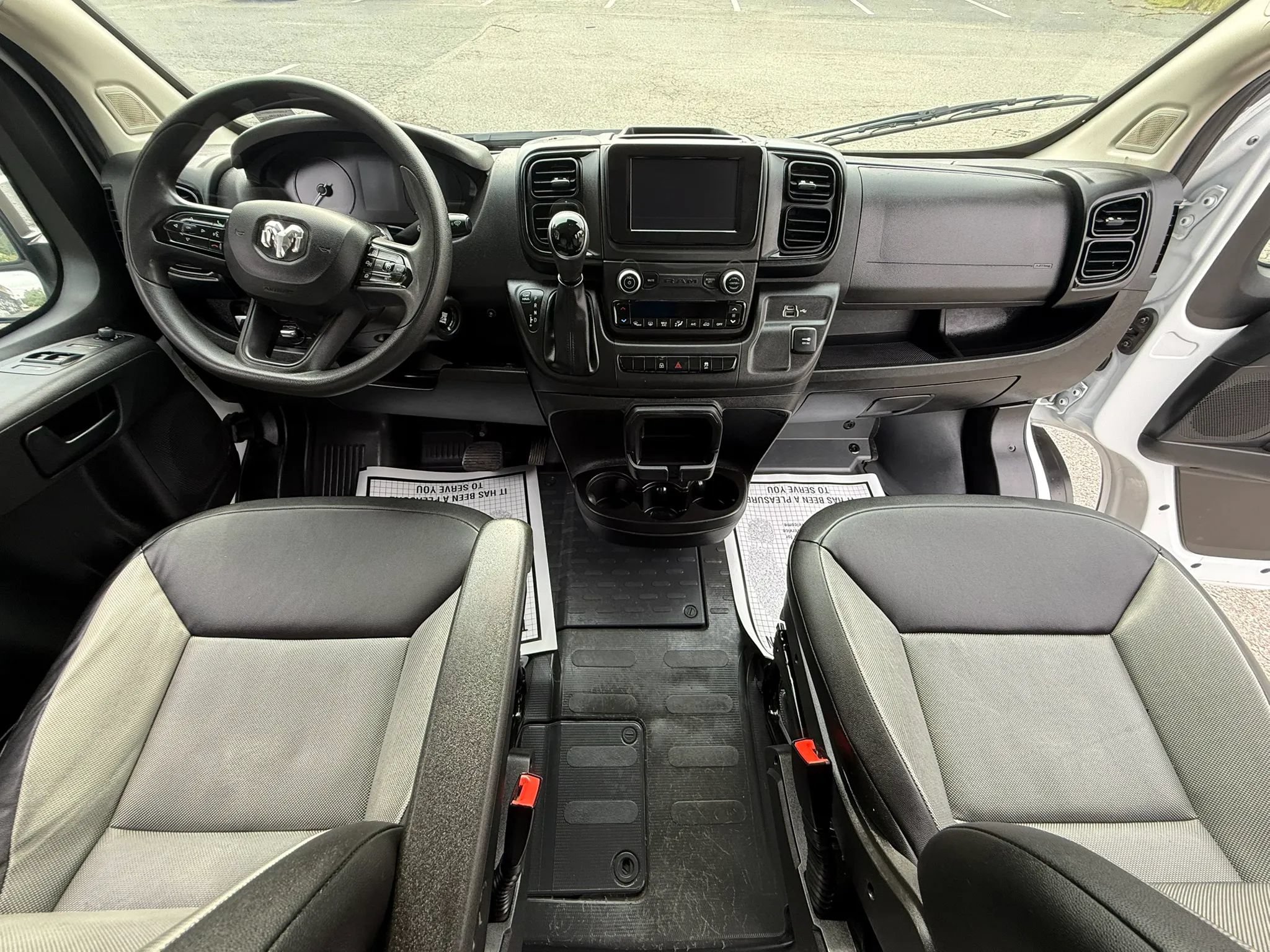 Used 2025 RAM ProMaster 2500 w/ Convenience Group FWD image 6