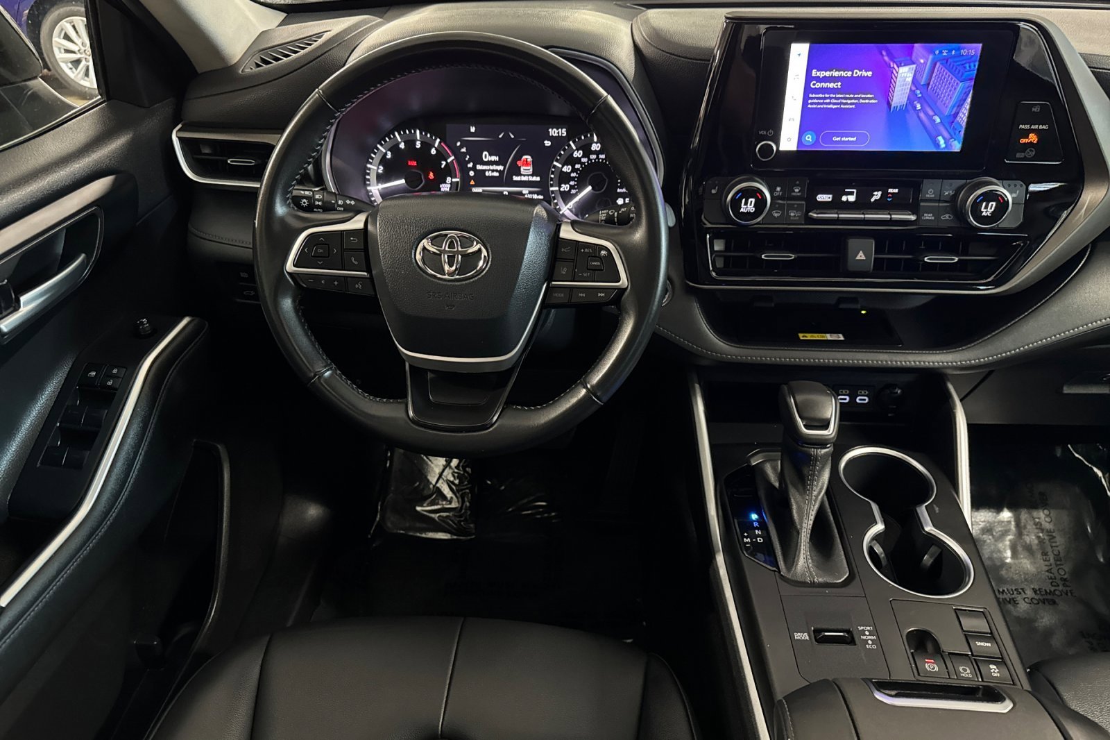 Used 2023 Toyota Highlander XLE image 14