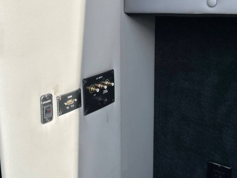 Used 2014 Mercedes-Benz Sprinter 2500 image 15
