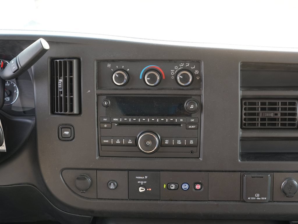 Used 2018 Chevrolet Express 3500 LT w/ LT Preferred Equipment Group RWD image 24
