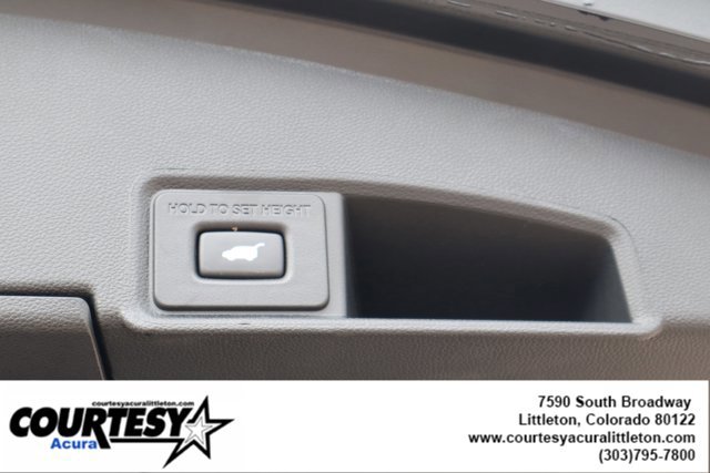 Used 2024 Acura RDX SH-AWD image 30