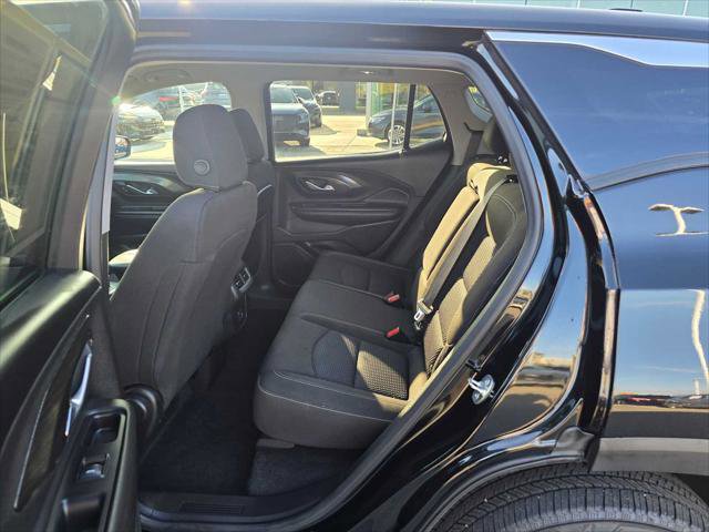 Used 2024 GMC Terrain SLE image 18