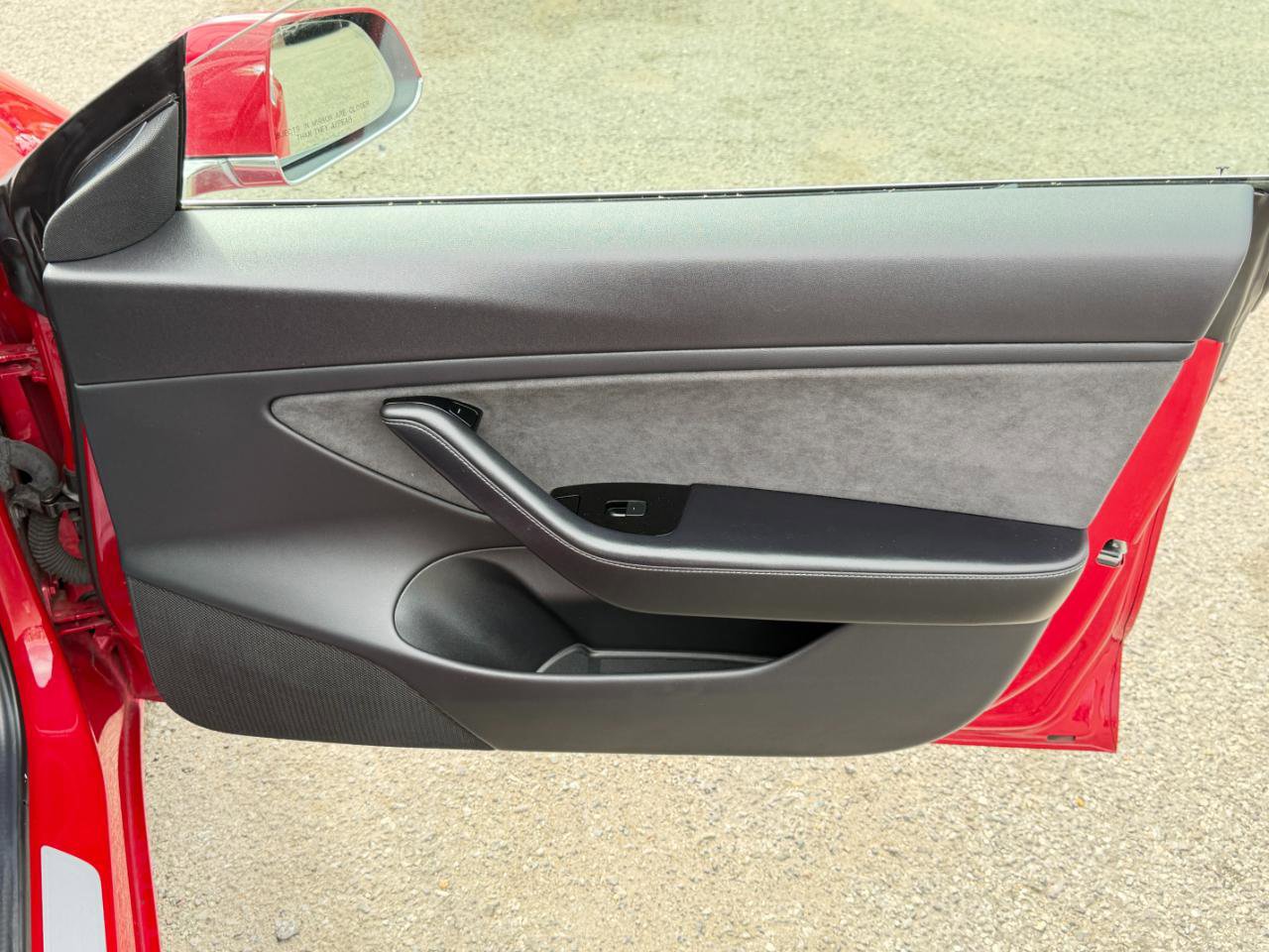 Used 2018 Tesla Model 3 Long Range image 40