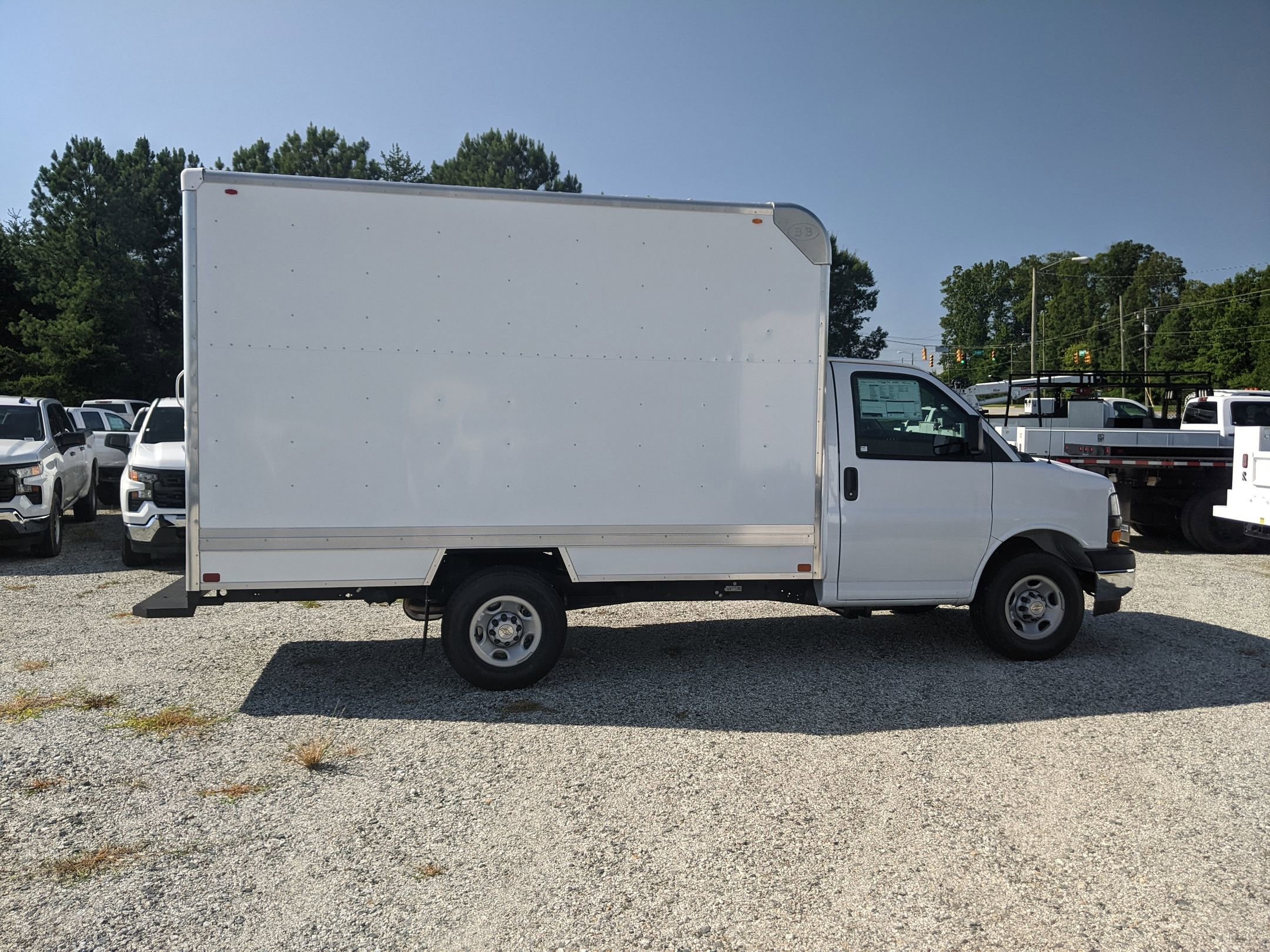 New 2025 Chevrolet Express 3500 w/ Power Convenience Package image 9