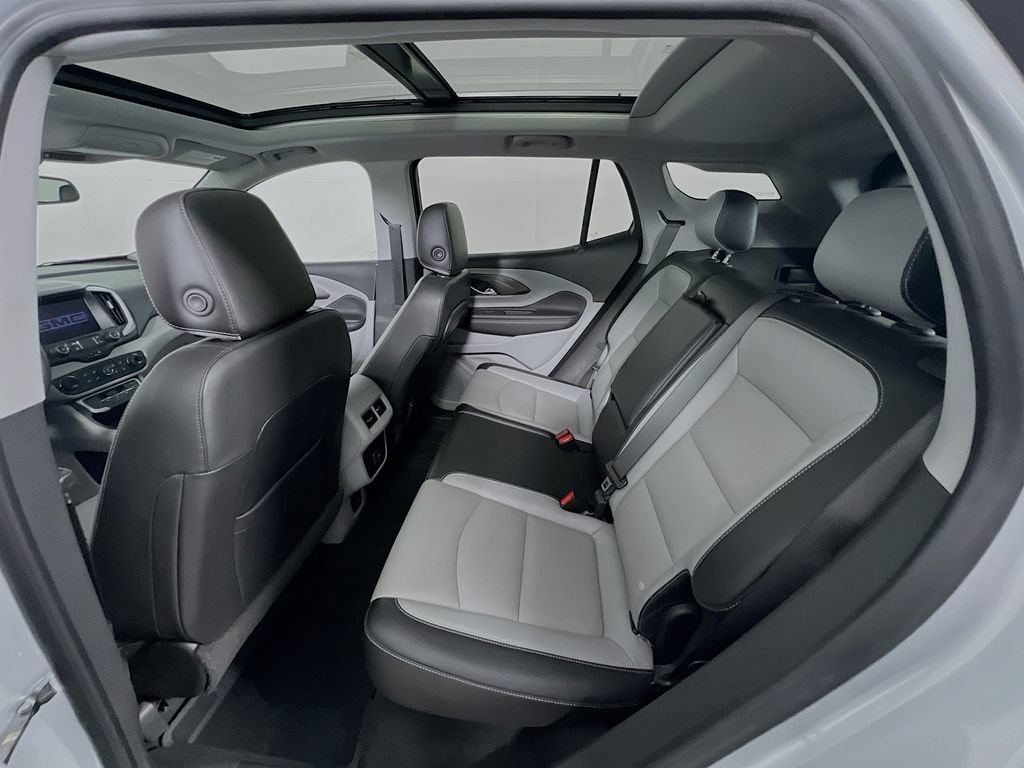 Used 2022 GMC Terrain SLT w/ Infotainment Package II AWD/4WD image 25