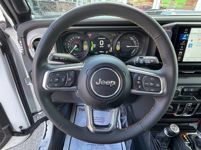Used 2024 Jeep Wrangler Unlimited Sahara AWD/4WD image 27