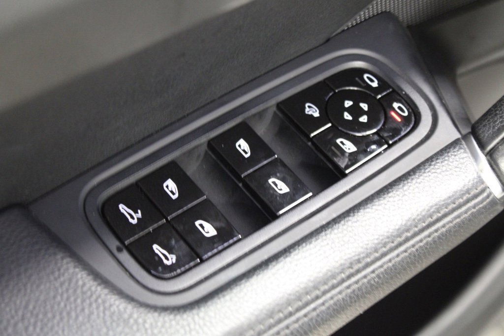 Certified 2020 Porsche Cayenne image 17