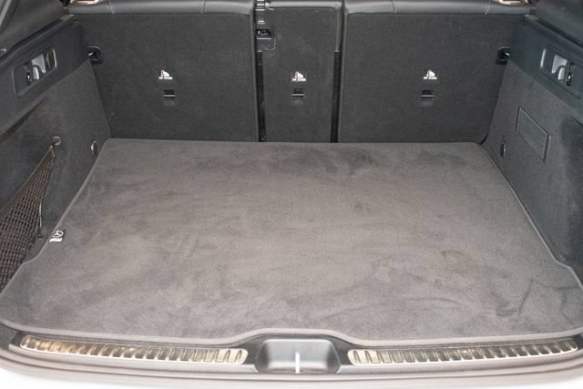 Used 2023 Mercedes-Benz GLC 300 4MATIC w/ AMG Line image 14