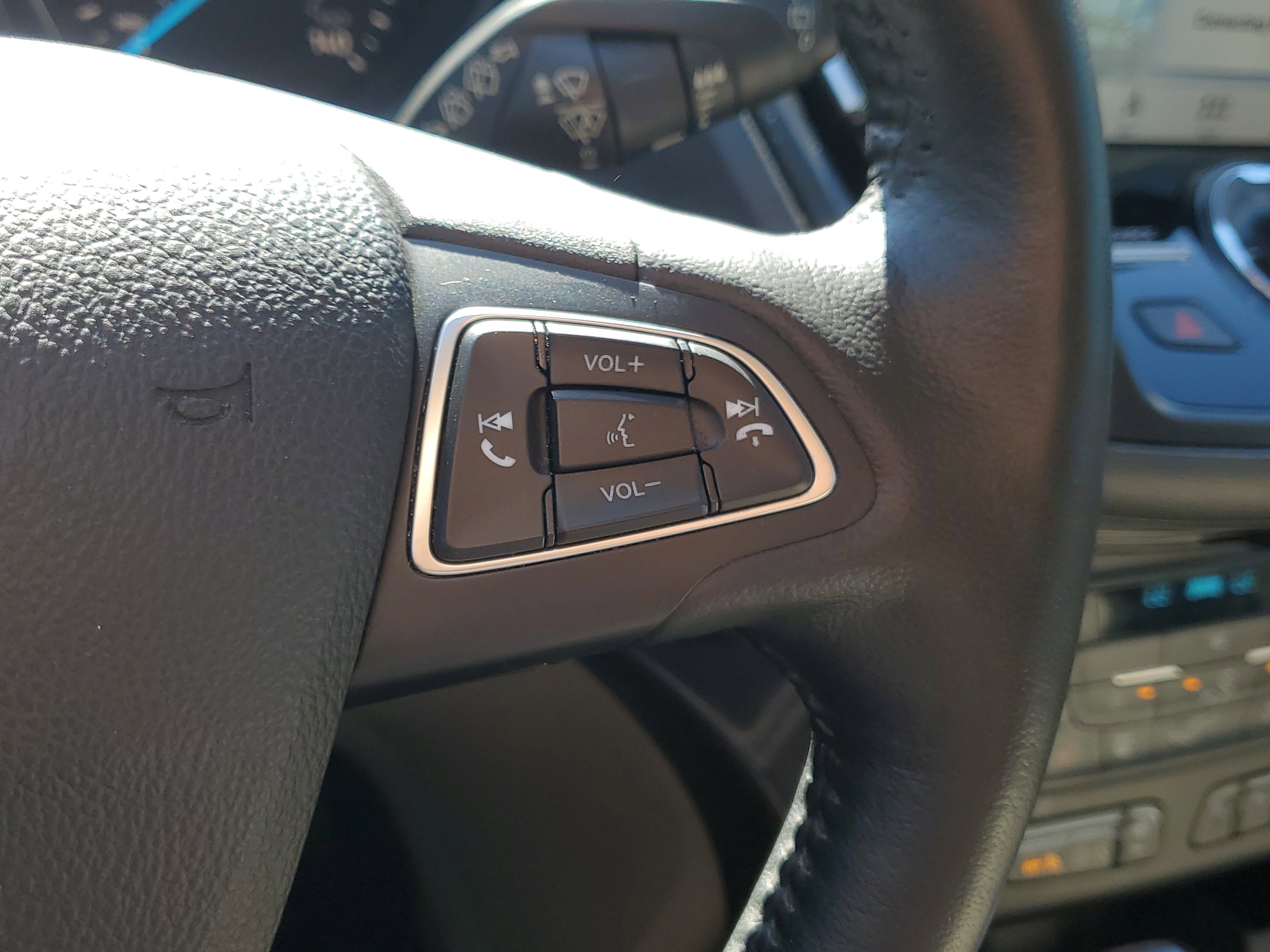 Used 2019 Ford Escape Titanium image 25