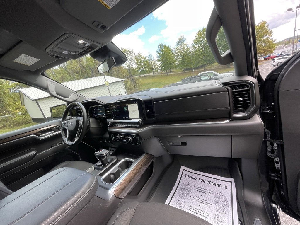 Used 2024 Chevrolet Silverado 1500 LT Trail Boss w/ LPO, Dark Essentials Package image 13