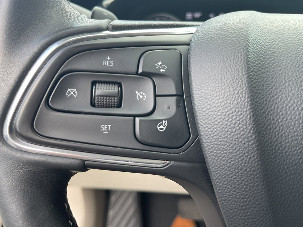 Used 2021 Buick Envision Essence image 29