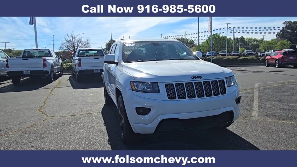 Used 2015 Jeep Grand Cherokee Altitude image 3