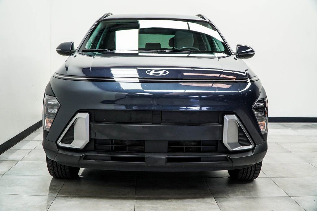 Used 2025 Hyundai Kona SEL image 7