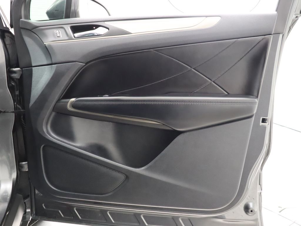 Used 2019 Lincoln MKC Reserve w/ MKC Technology Package FWD image 44