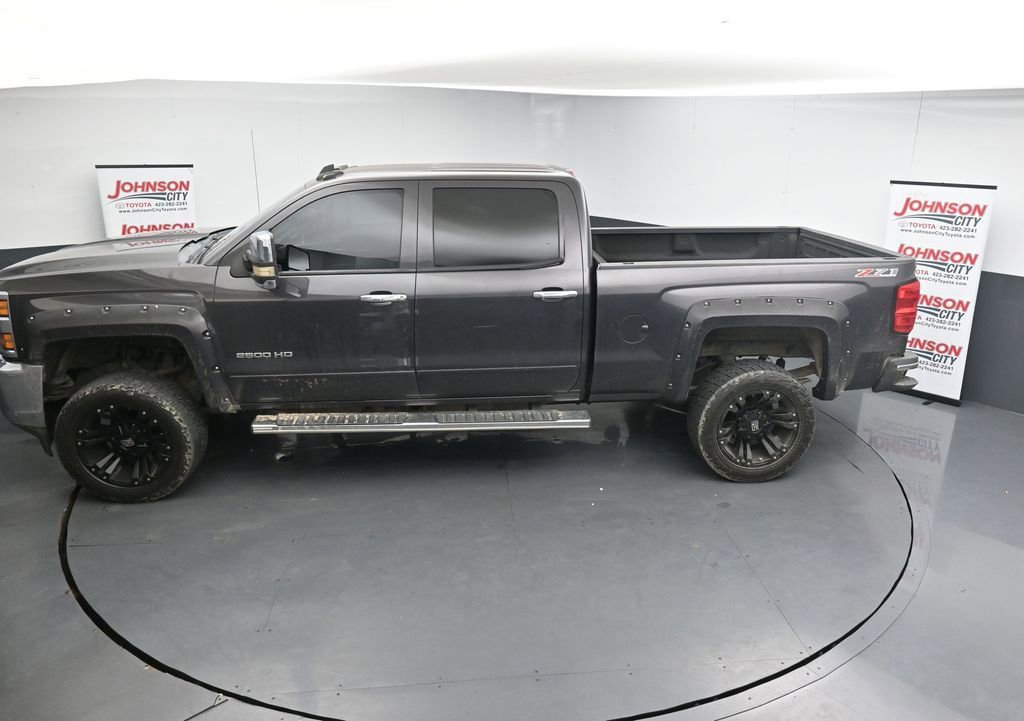 Used 2015 Chevrolet Silverado 2500 LT w/ LT Convenience Package AWD/4WD image 13