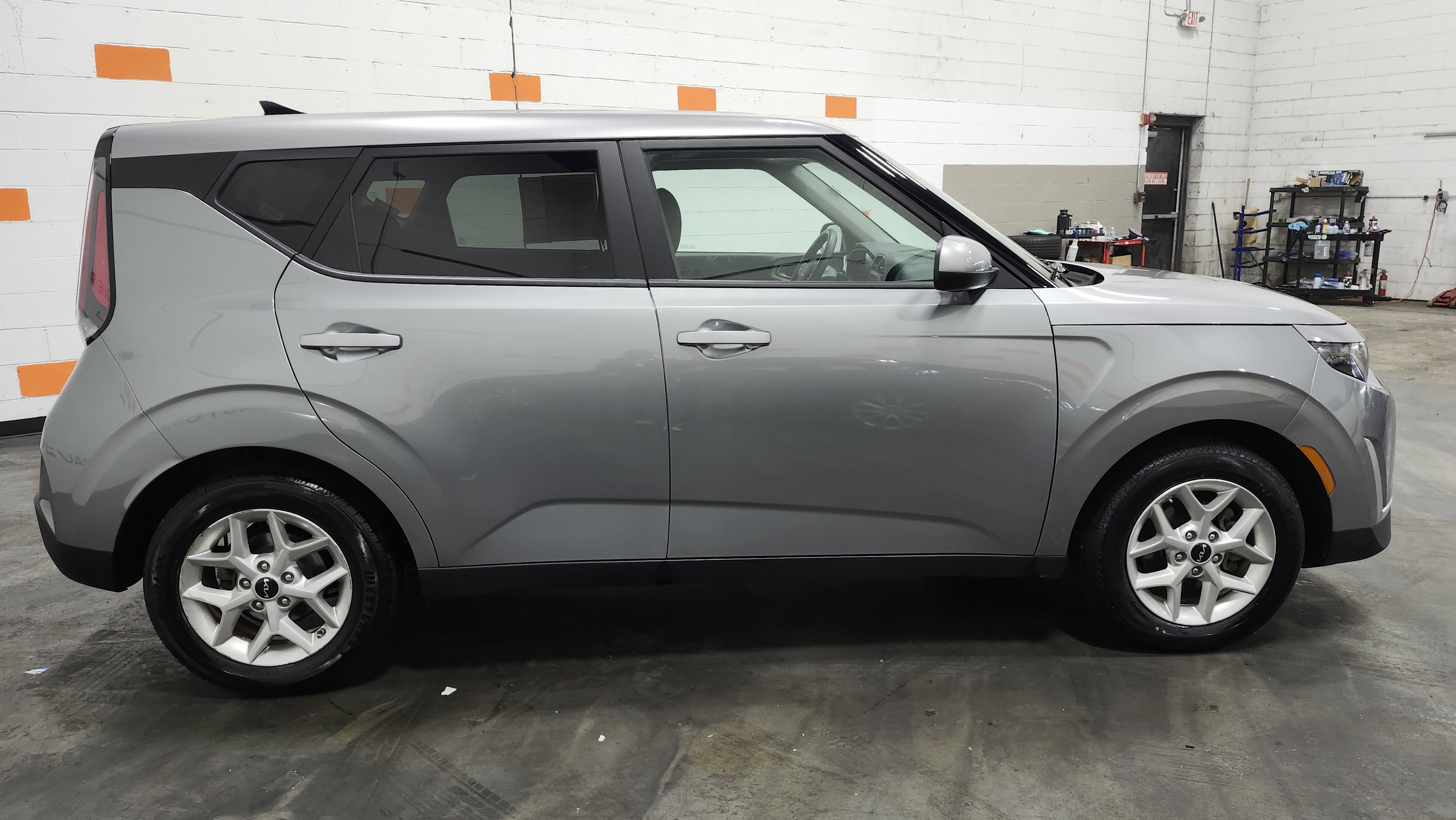Used 2024 Kia Soul LX w/ Option Group 015 image 16