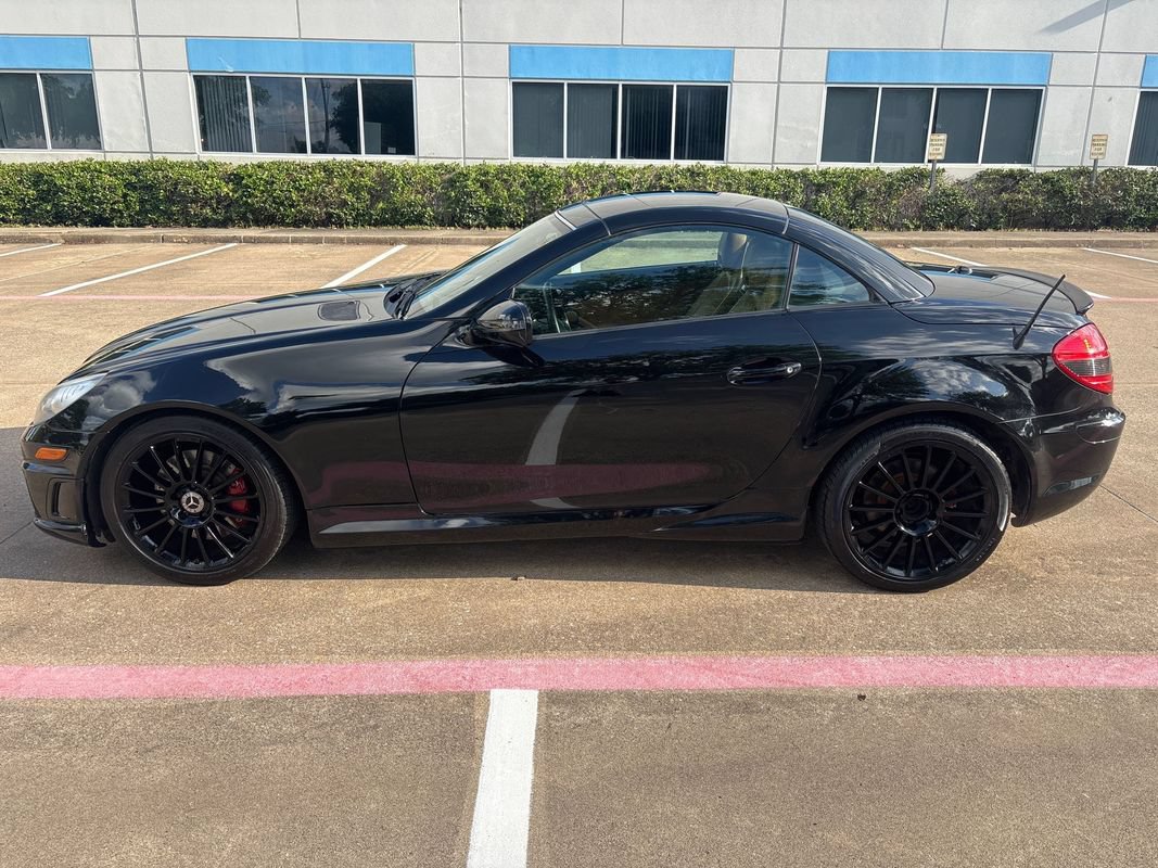 Used 2011 Mercedes-Benz SLK 350 image 5