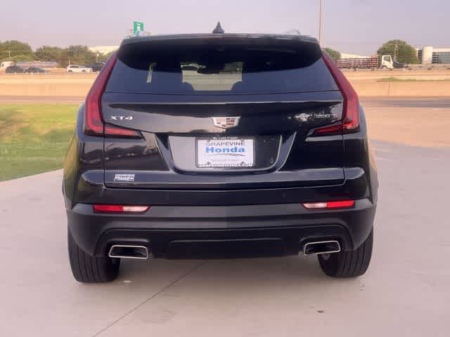 Used 2023 Cadillac XT4 Luxury w/ Cold Weather Package FWD image 6