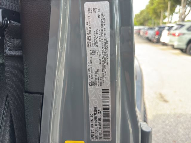 Used 2021 Jeep Wrangler Unlimited Rubicon w/ Cold Weather Group AWD/4WD image 29