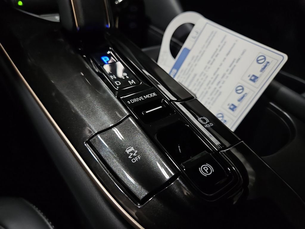 New 2026 Toyota Crown Platinum image 24