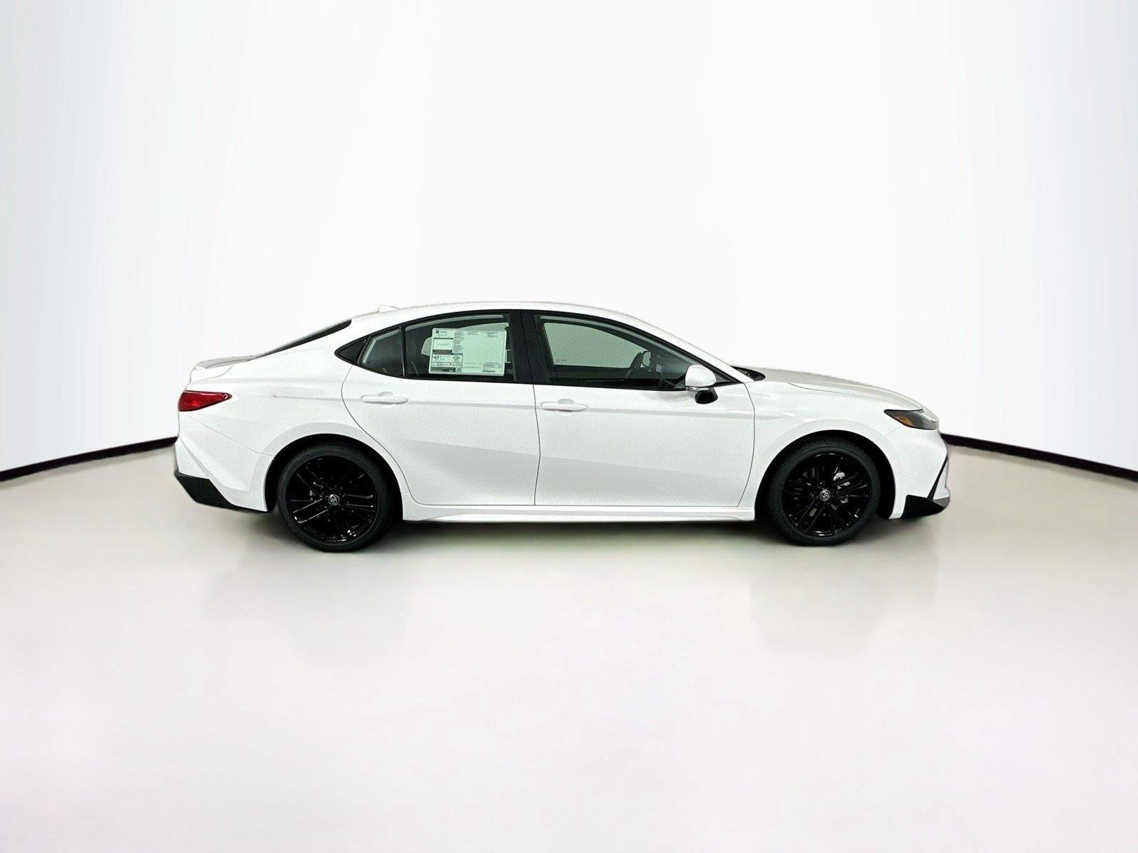 New 2026 Toyota Camry SE w/ Convenience Package FWD image 5