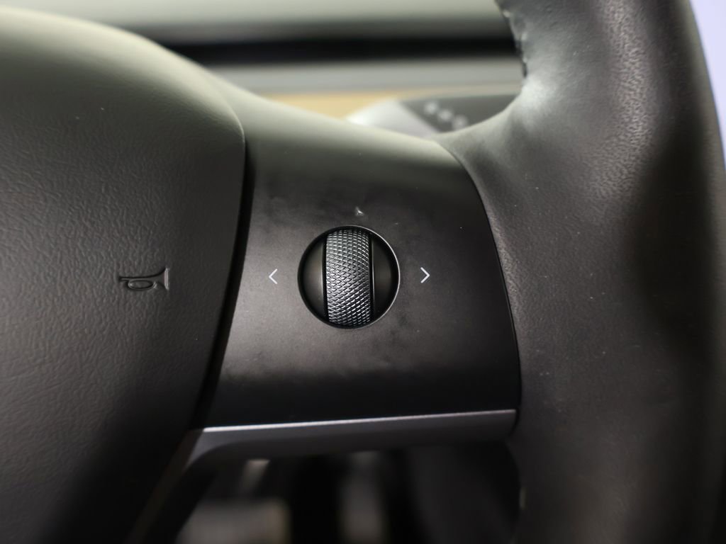 Used 2023 Tesla Model Y Long Range image 44