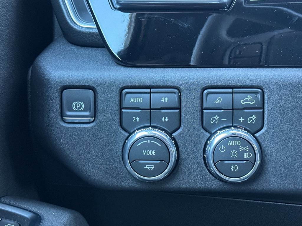 New 2026 GMC Sierra 2500 SLT w/ SLT Premium Package AWD/4WD image 30