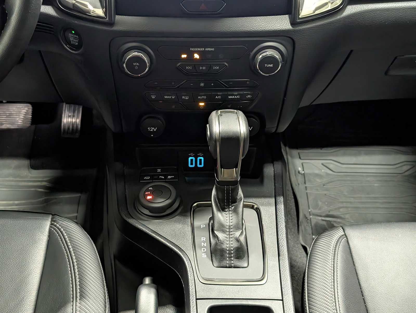 Used 2023 Ford Ranger Lariat w/ Equipment Group 501A High image 19