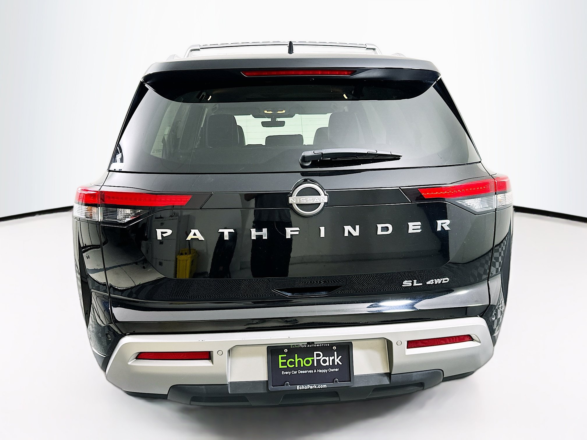 Used 2023 Nissan Pathfinder SL AWD/4WD image 7