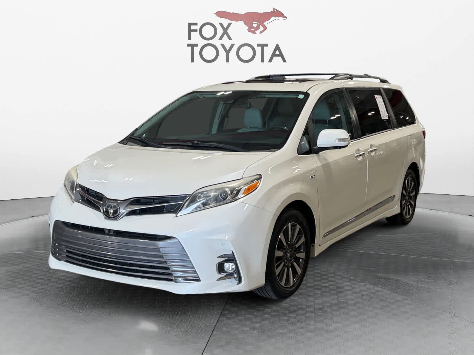 Used 2018 Toyota Sienna Limited Premium image 1