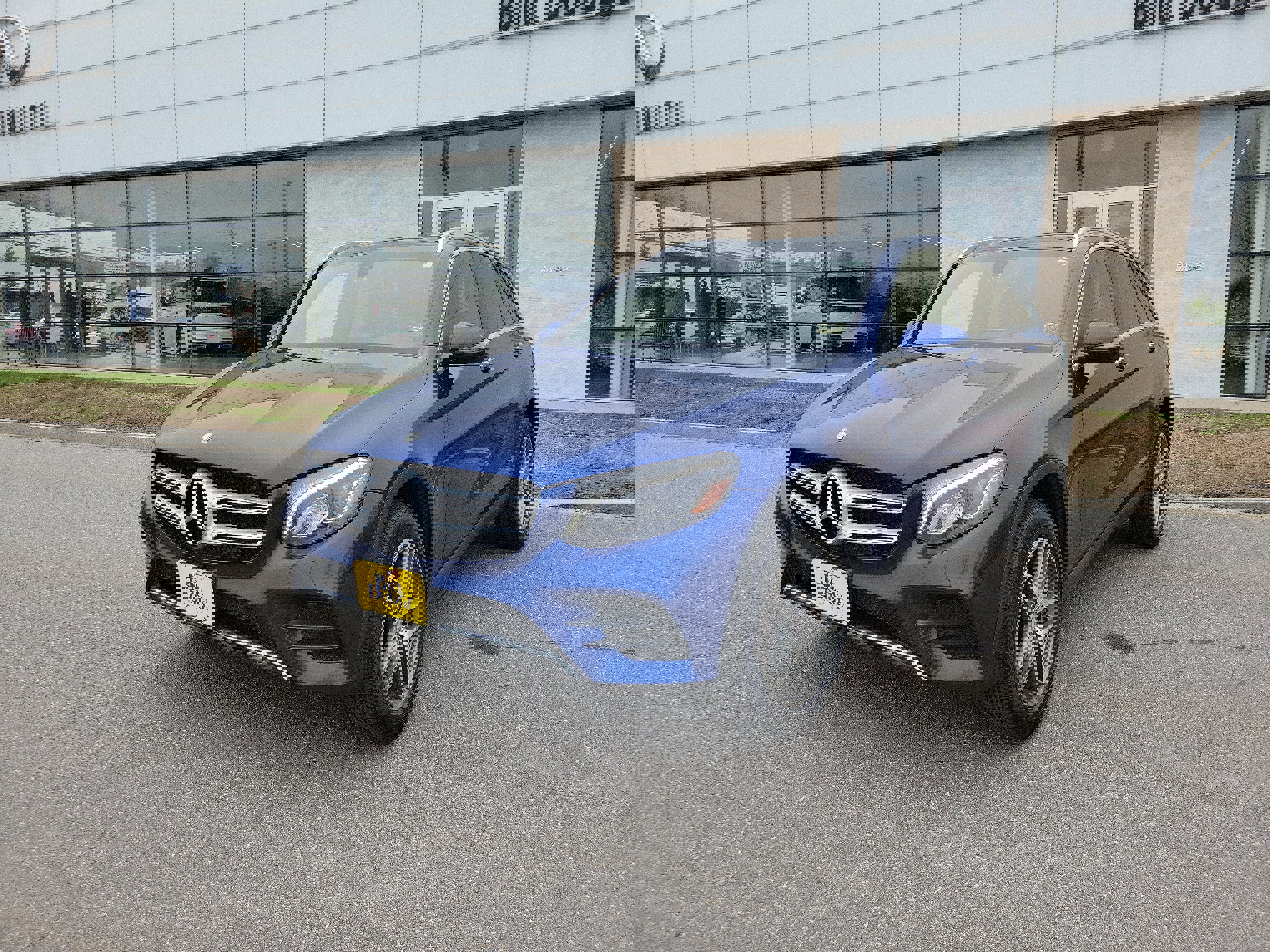 Used 2017 Mercedes-Benz GLC 300 4MATIC image 1