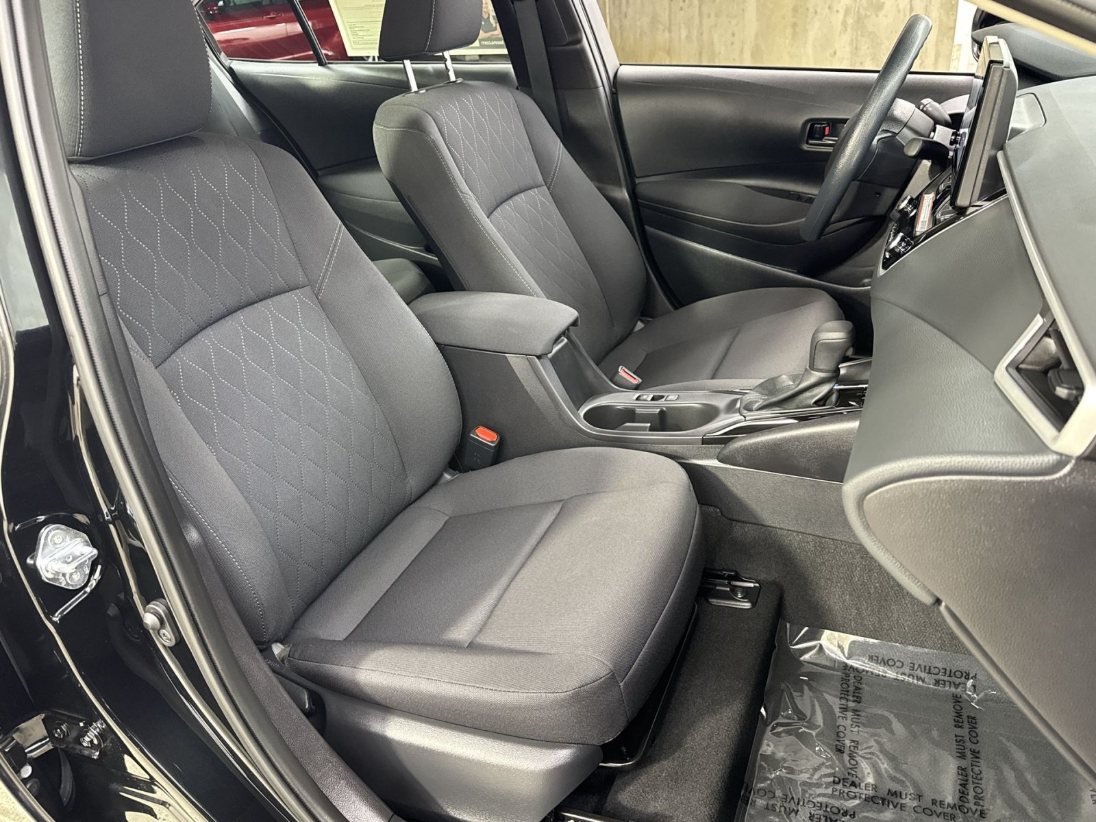 Used 2025 Toyota Corolla LE w/ Convenience Package FWD image 39