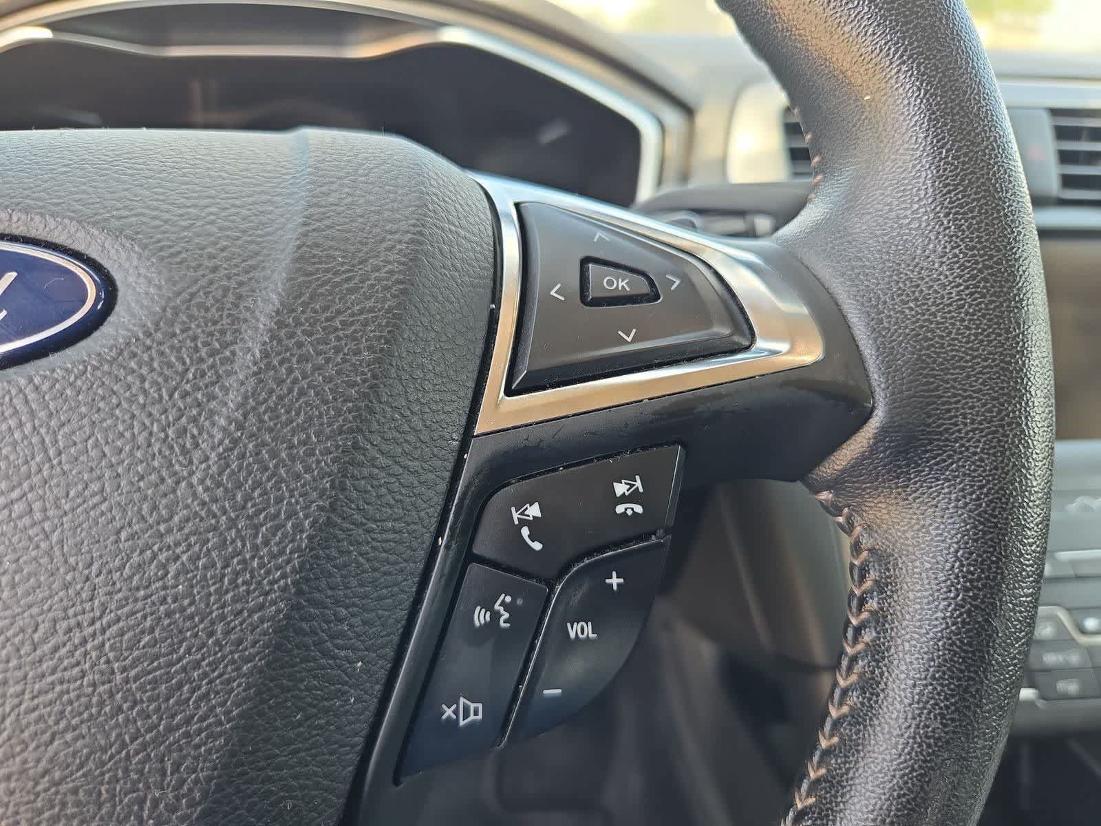 Used 2019 Ford Fusion SE w/ Equipment Group 151A FWD image 23