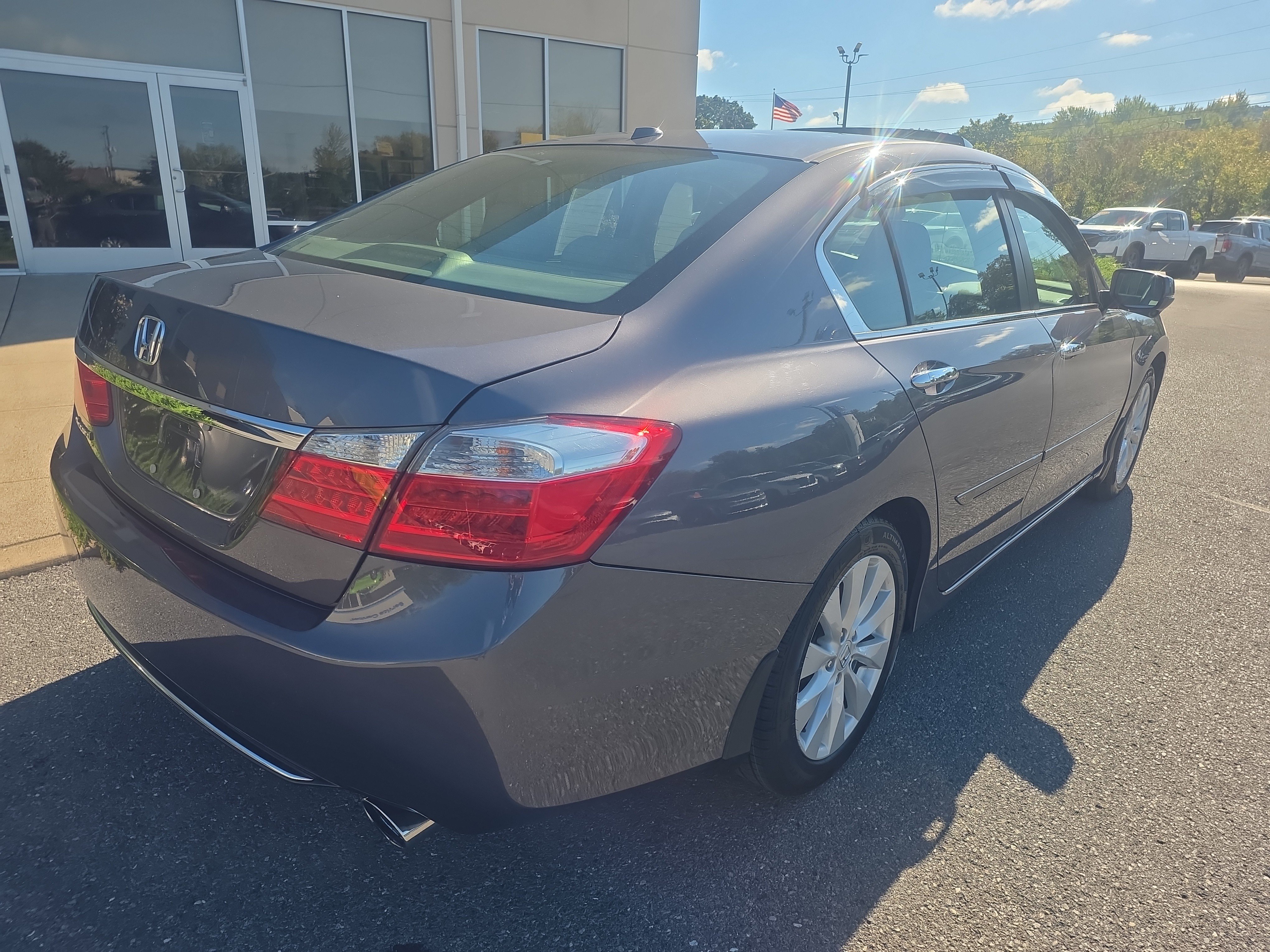 Used 2015 Honda Accord EX-L image 5