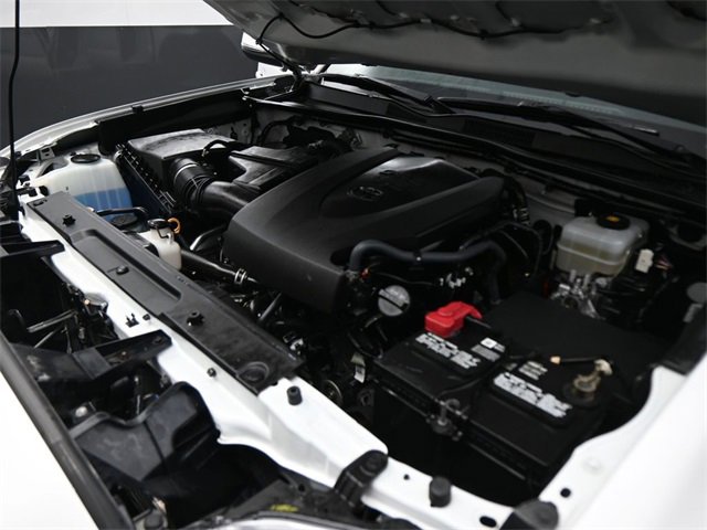 Used 2020 Toyota Tacoma TRD Off-Road image 10