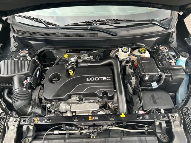 Used 2022 GMC Terrain SLE w/ LPO, Floor Liner Package image 21