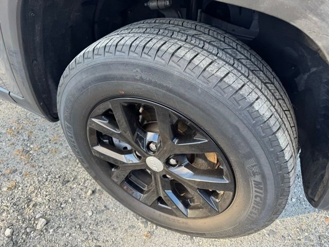 Used 2022 Jeep Grand Cherokee L Limited image 12