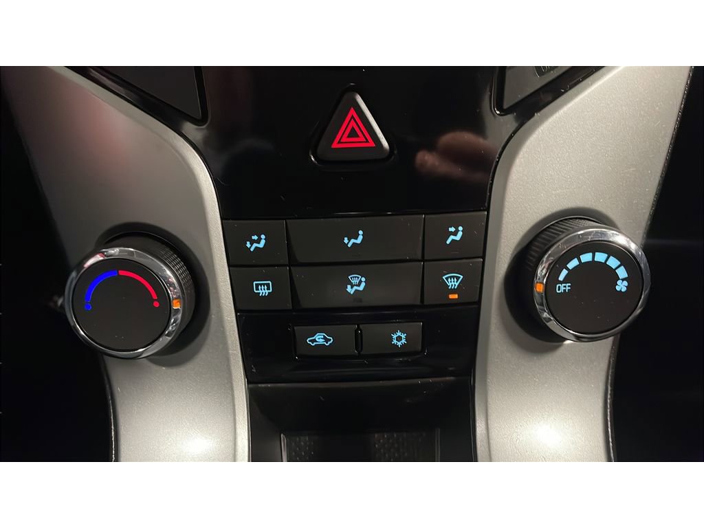 Used 2015 Chevrolet Cruze LT FWD image 14