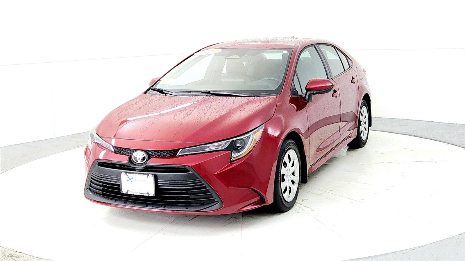 Certified 2025 Toyota Corolla LE image 2