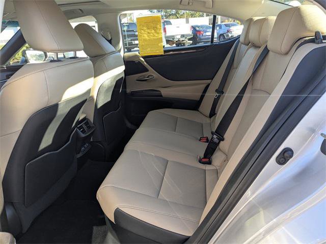 Certified 2021 Lexus ES 300h w/ Premium Package image 14