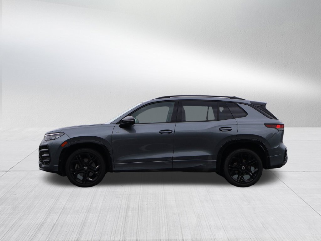 Certified 2026 Volkswagen Tiguan SE R-Line AWD/4WD image 41