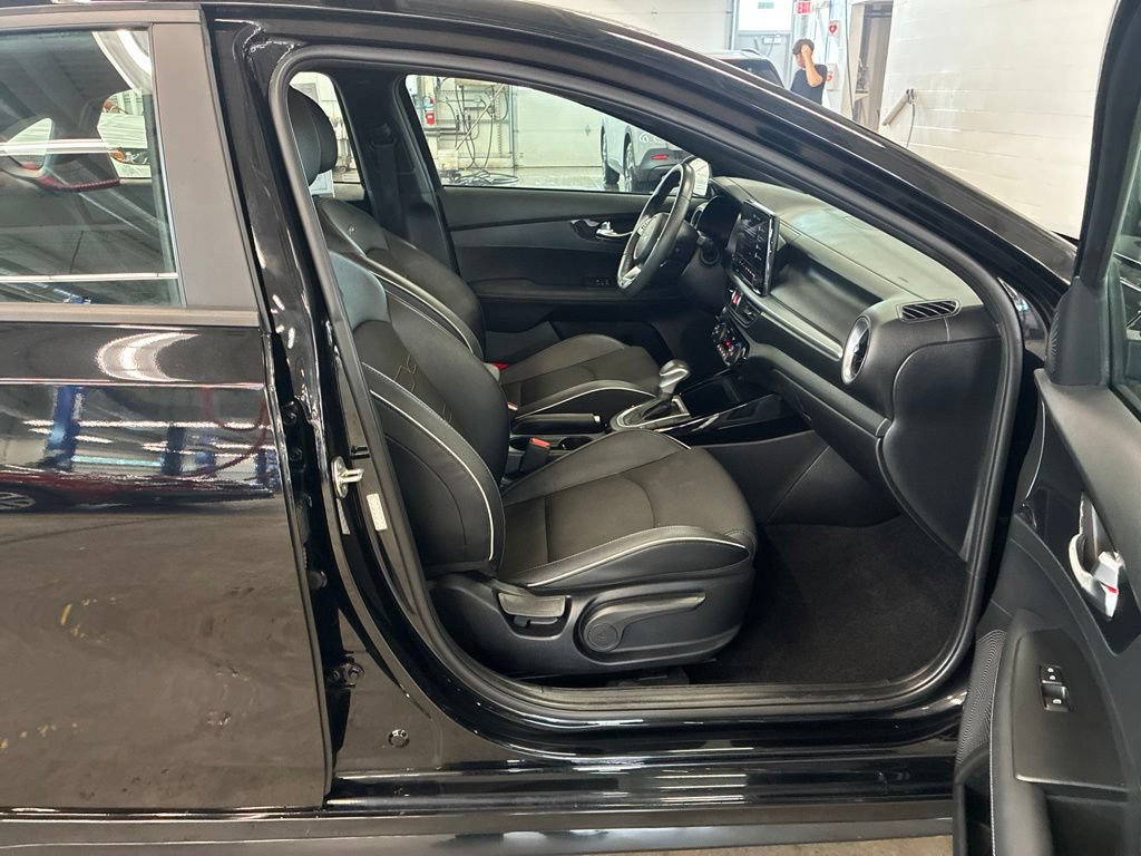 Certified 2023 Kia Forte GT-Line FWD image 16