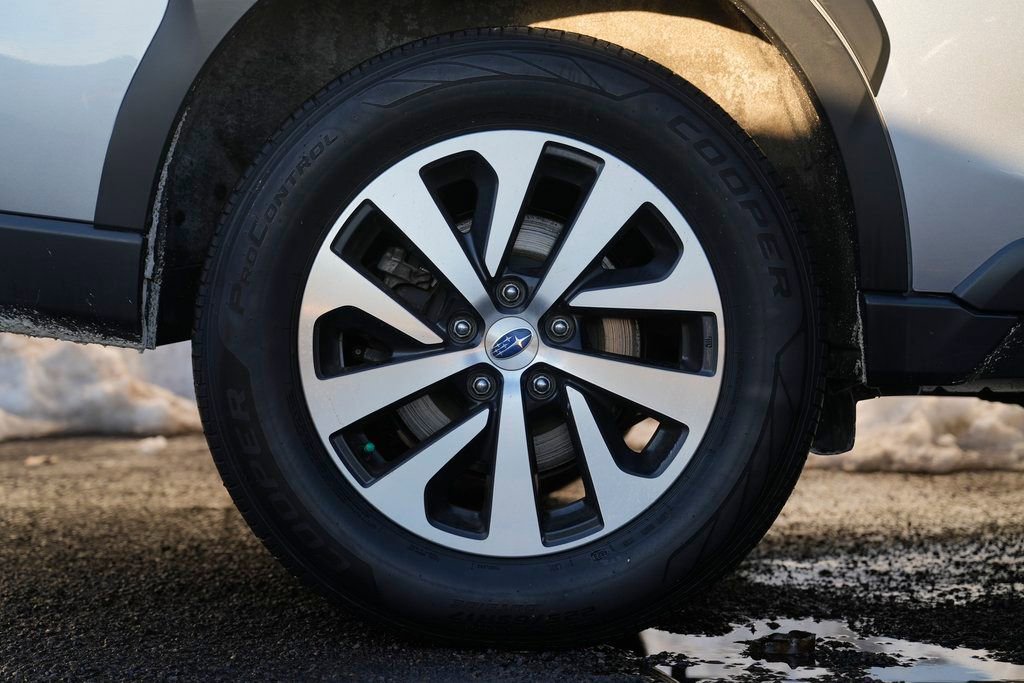 Used 2023 Subaru Outback 2.5i image 11