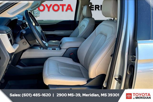 Used 2022 Ford Expedition Limited image 17