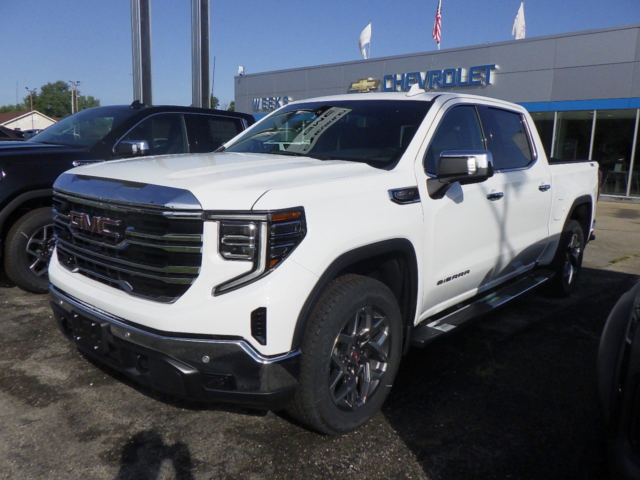 New 2026 GMC Sierra 1500 SLT w/ SLT Premium Plus Package image 2