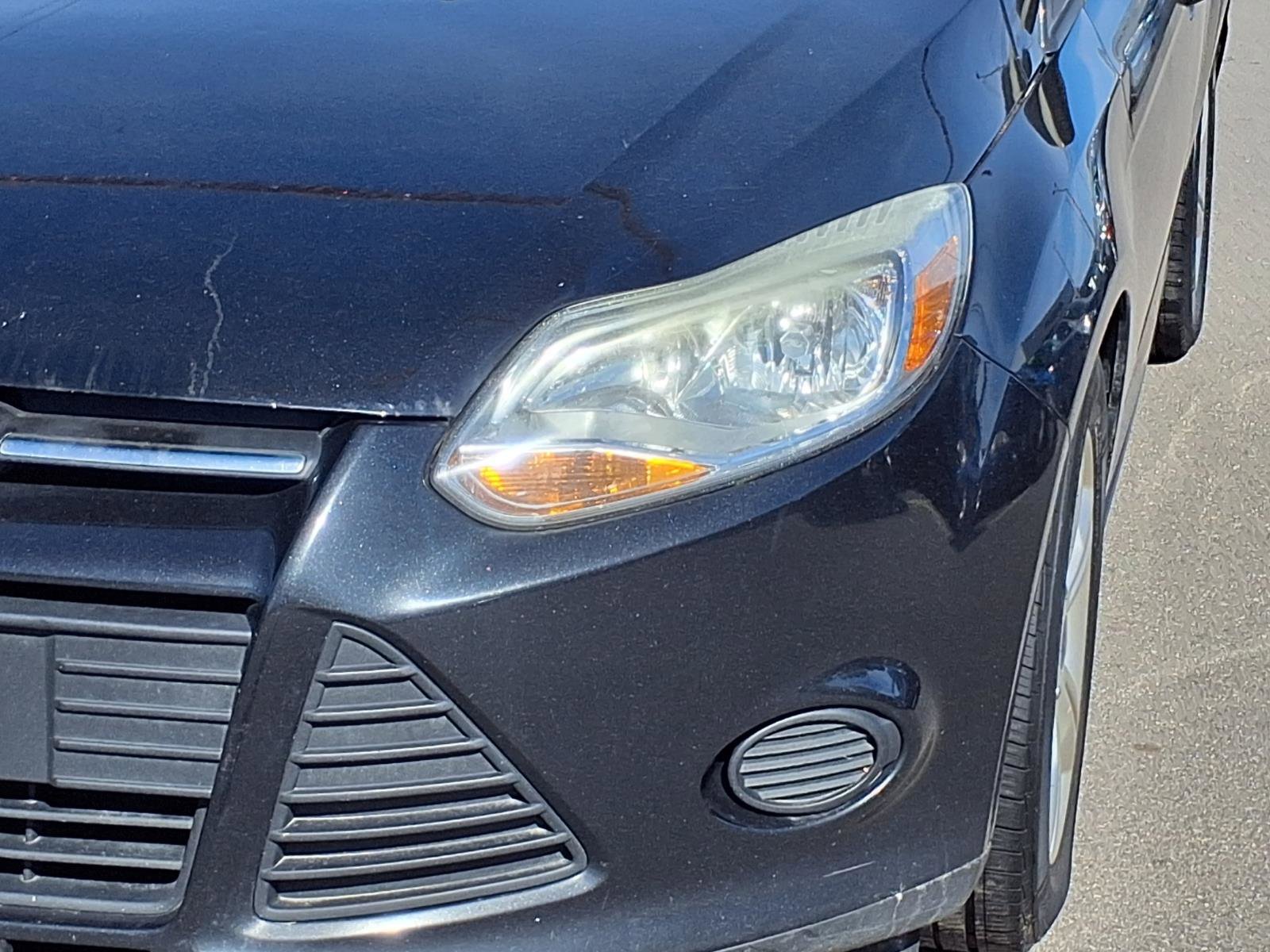 Used 2014 Ford Focus SE w/ SE Winter Package image 26