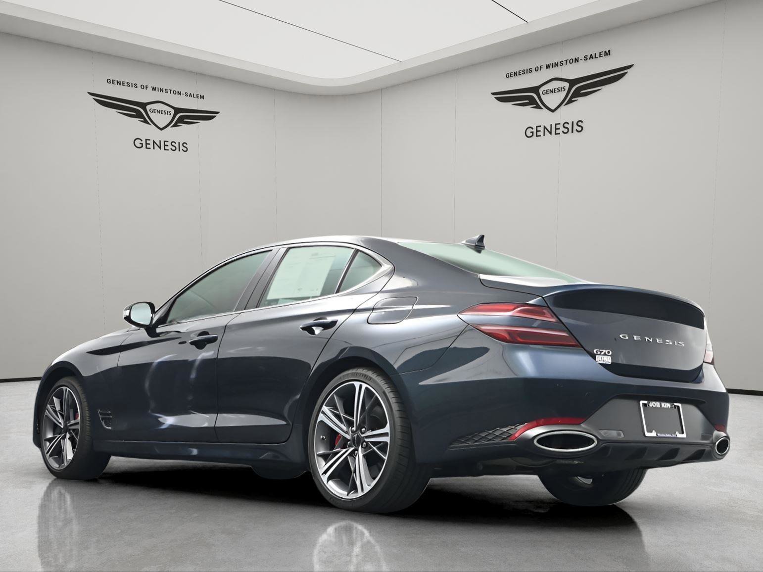 Used 2025 Genesis G70 2.5T w/ Sport Prestige Package image 26