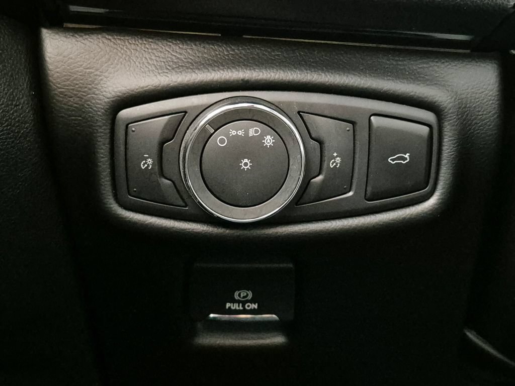 Used 2018 Lincoln MKZ Premiere w/ Magnetic Appearance Package FWD image 18