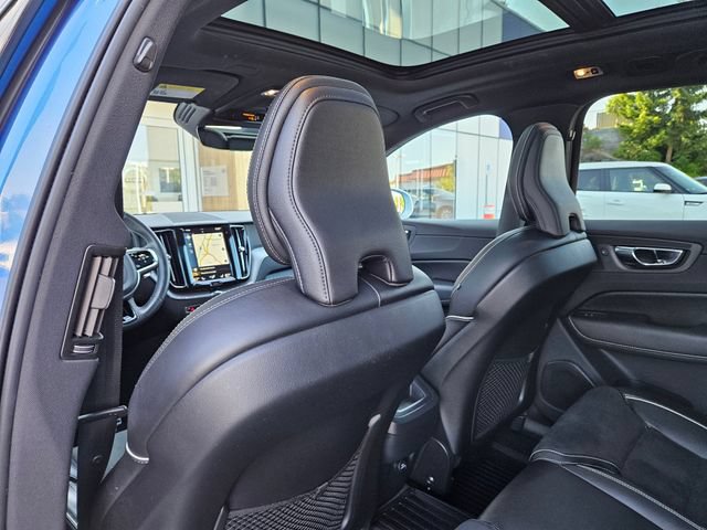 Used 2019 Volvo XC60 T5 R-Design w/ Protection Package AWD/4WD image 15