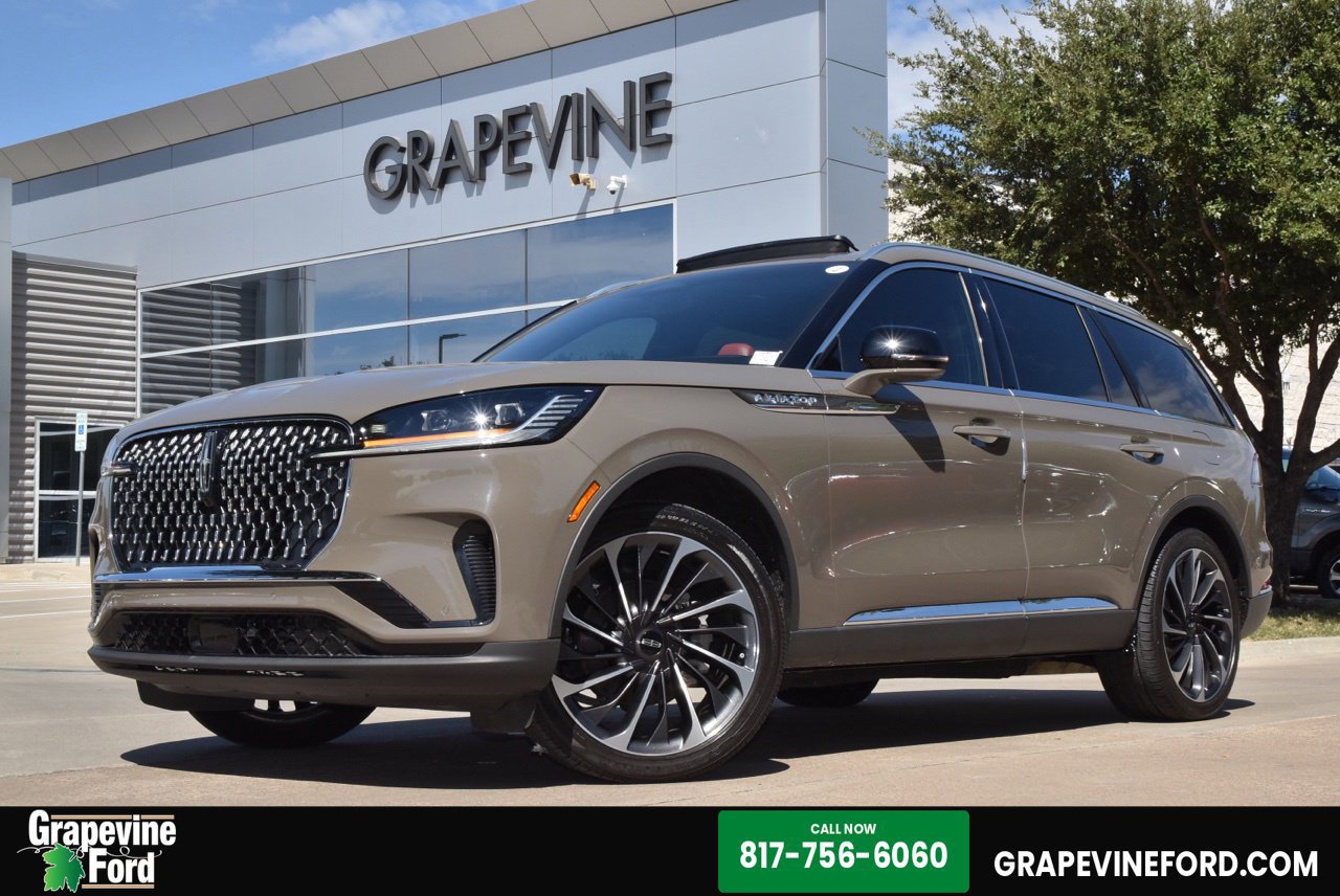 Certified 2025 Lincoln Aviator Reserve w/ Equipment Group 201A AWD/4WD image 1